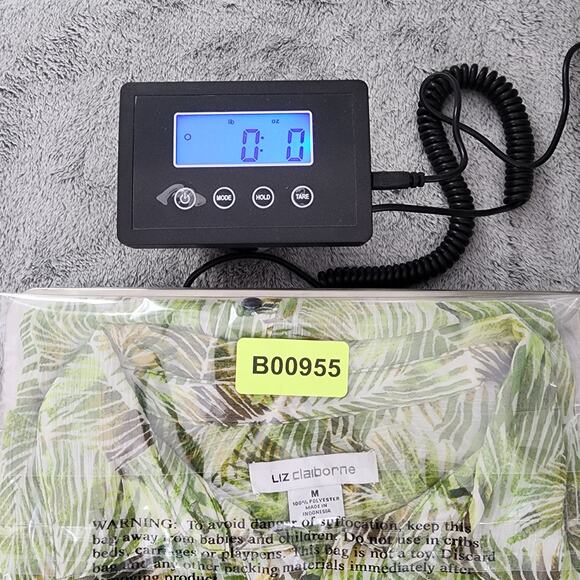 Liz Claiborne Top Womens M Green Tropical Palm Leaves Chiffon Sleeveless Button - Picture 8 of 8